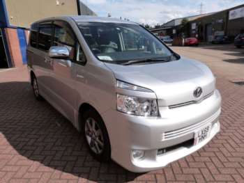 Used Toyota Voxy 2009 for sale - 71975398: Photo