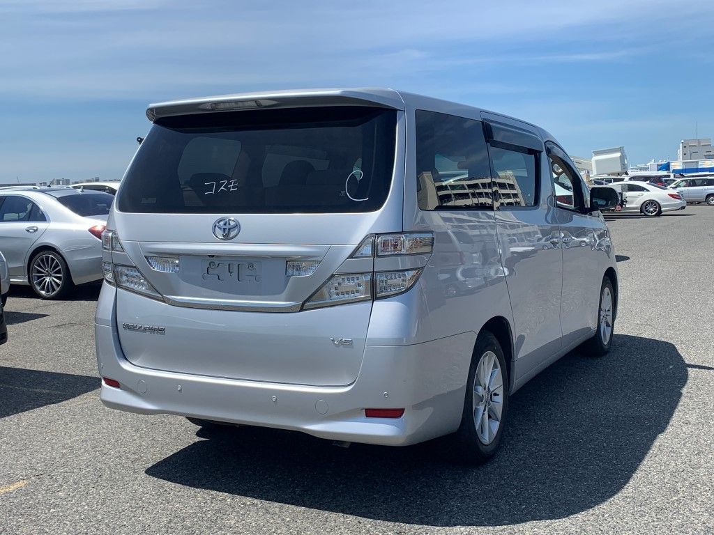 Used Toyota Vellfire 2024 for sale - 76402260: Photo 4