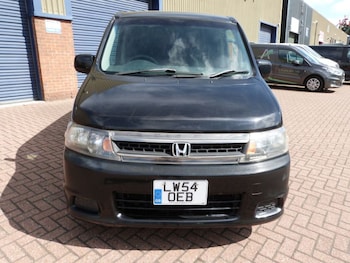 Used Honda Stepwagon 2004 for sale - 75692686: Photo