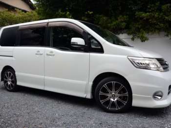 Used Nissan Serena  for sale - 72927748: Photo