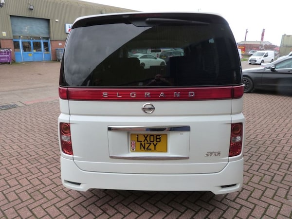 Used Nissan Elgrand 2008 for sale - 72740758: Photo 5