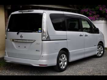 Used Nissan Serena  for sale - 68313968: Photo