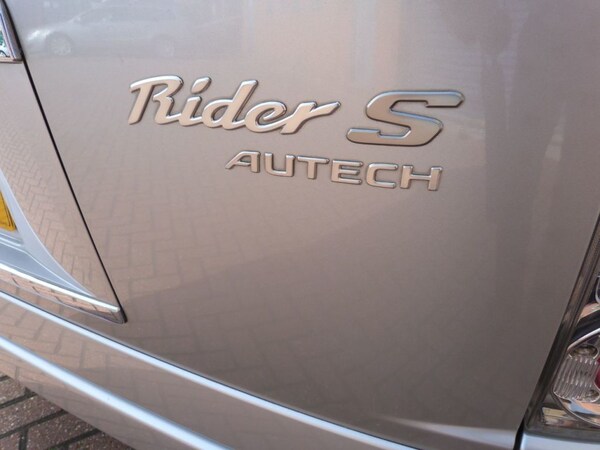 Used Nissan Elgrand 2006 for sale - 68254812: Photo 21