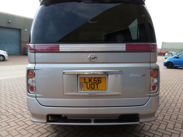 Used Nissan Elgrand 2006 for sale - 68254812: Photo 5