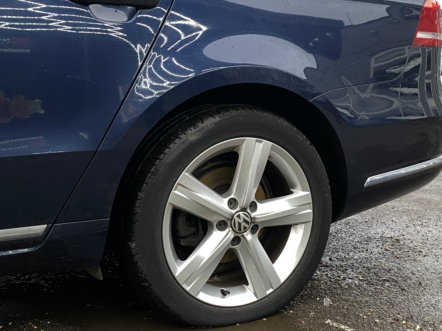 Used Volkswagen Passat 2011 for sale - 76982791: Photo 17