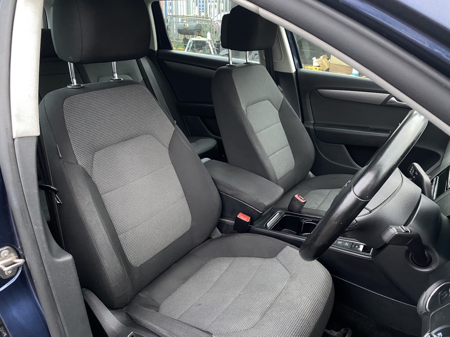 Used Volkswagen Passat 2011 for sale - 76982791: Photo 23