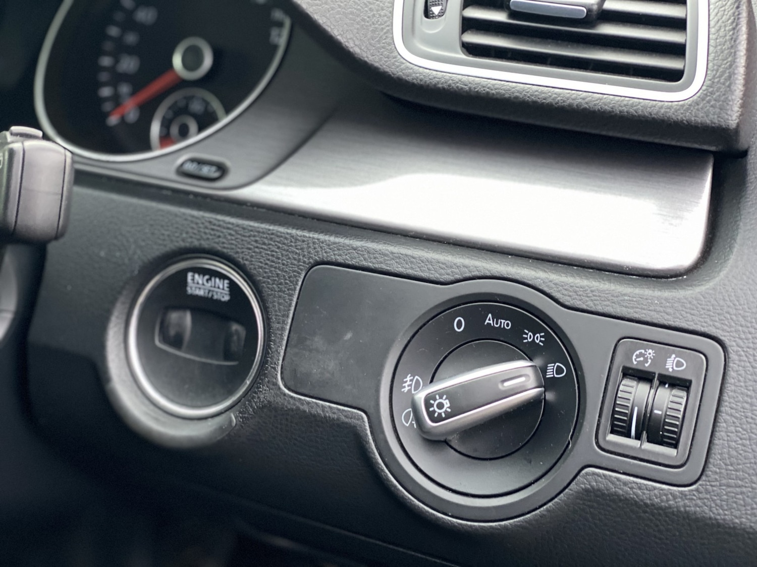 Used Volkswagen Passat 2011 for sale - 76982791: Photo 48