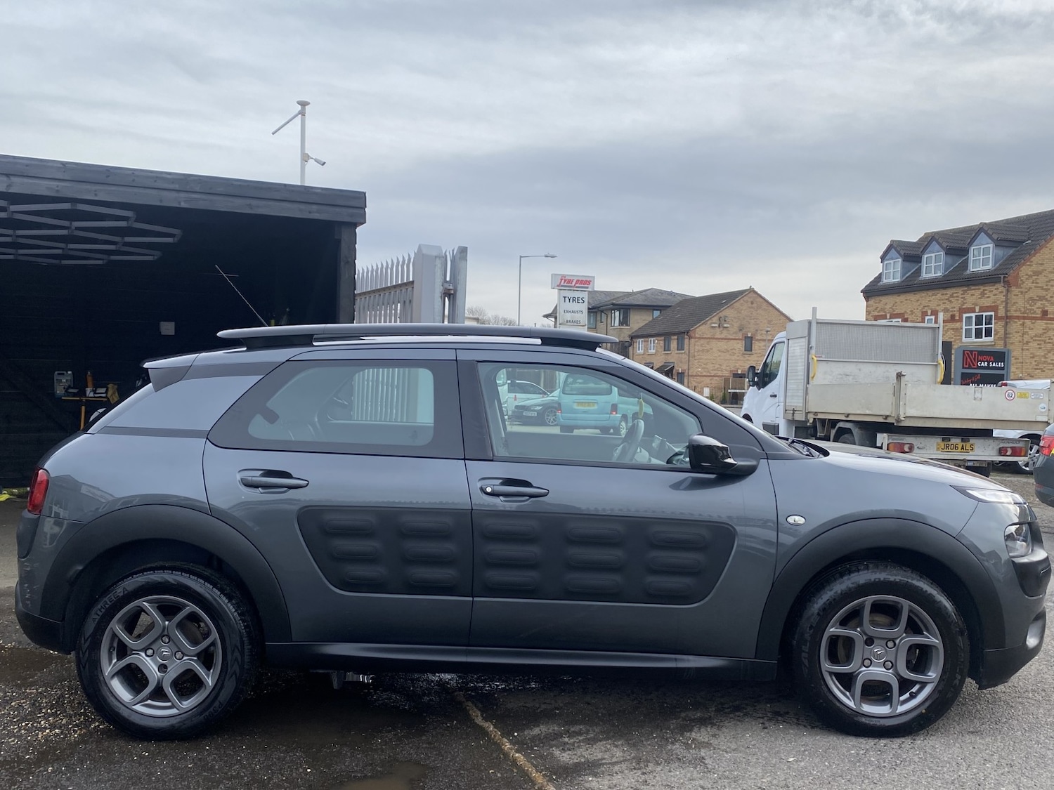 Used Citroen C4 Cactus 2015 for sale - 77609875: Photo 5