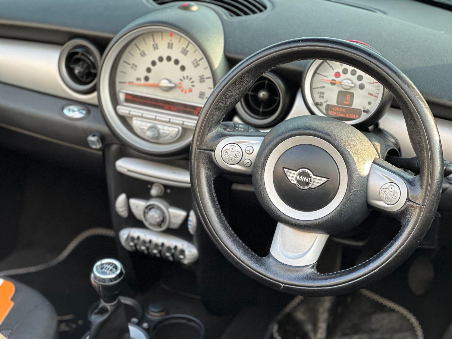 Used MINI Convertible 2009 for sale - 78070401: Photo 17