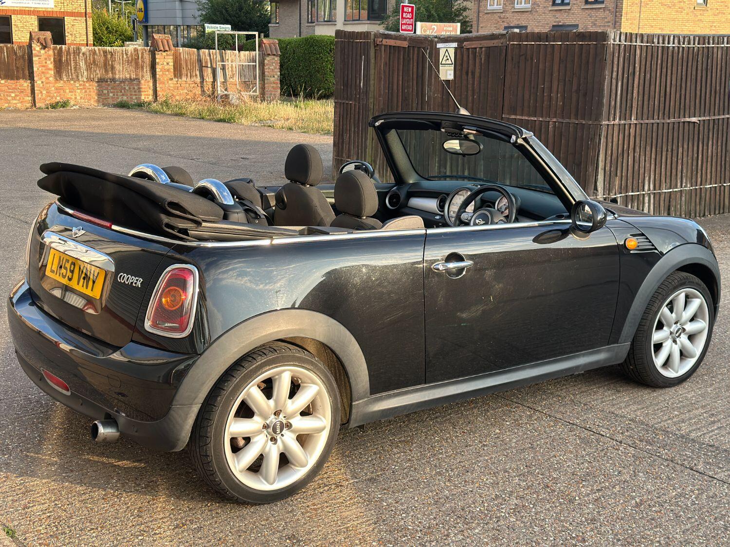 Used MINI Convertible 2009 for sale - 78070401: Photo 19