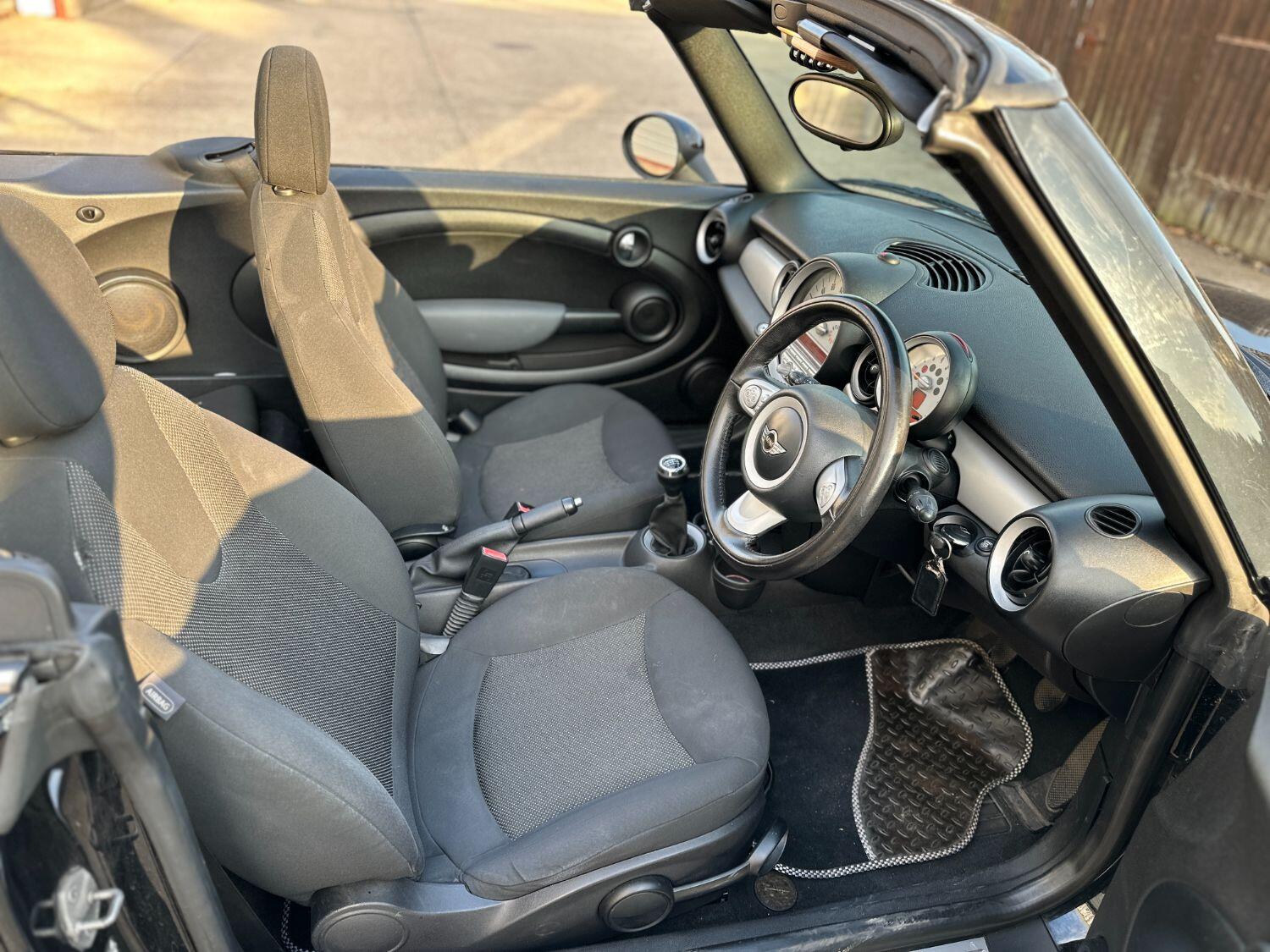 Used MINI Convertible 2009 for sale - 78070401: Photo 20