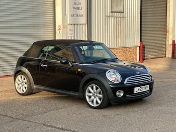 Used MINI Convertible 2009 for sale - 78070401: Photo