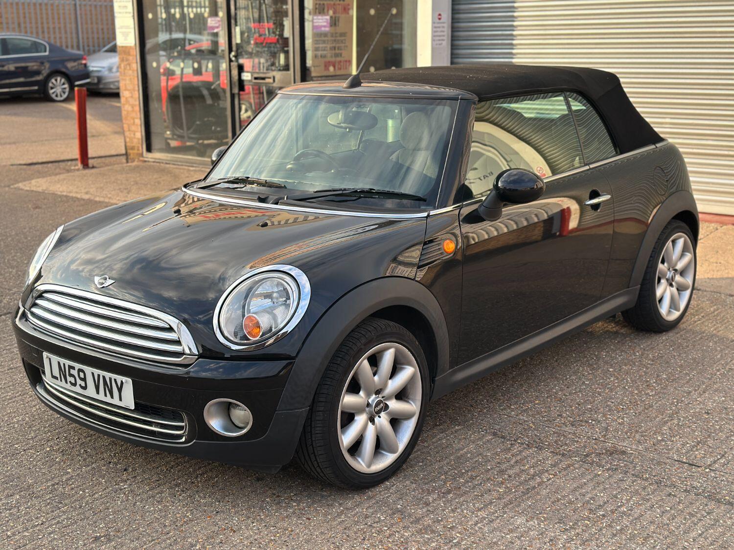 Used MINI Convertible 2009 for sale - 78070401: Photo 5