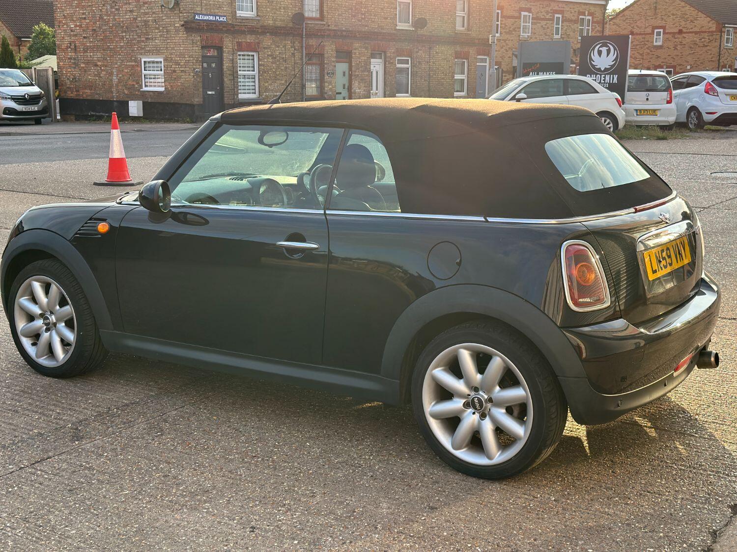 Used MINI Convertible 2009 for sale - 78070401: Photo 8
