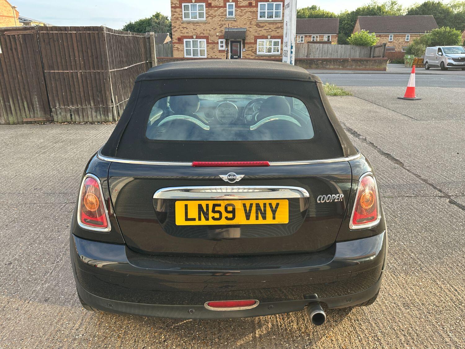 Used MINI Convertible 2009 for sale - 78070401: Photo 9