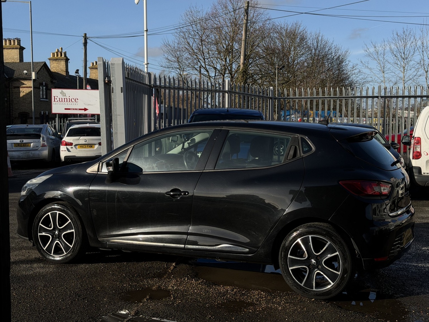 Used Renault Clio 2013 for sale - 77370637: Photo 18