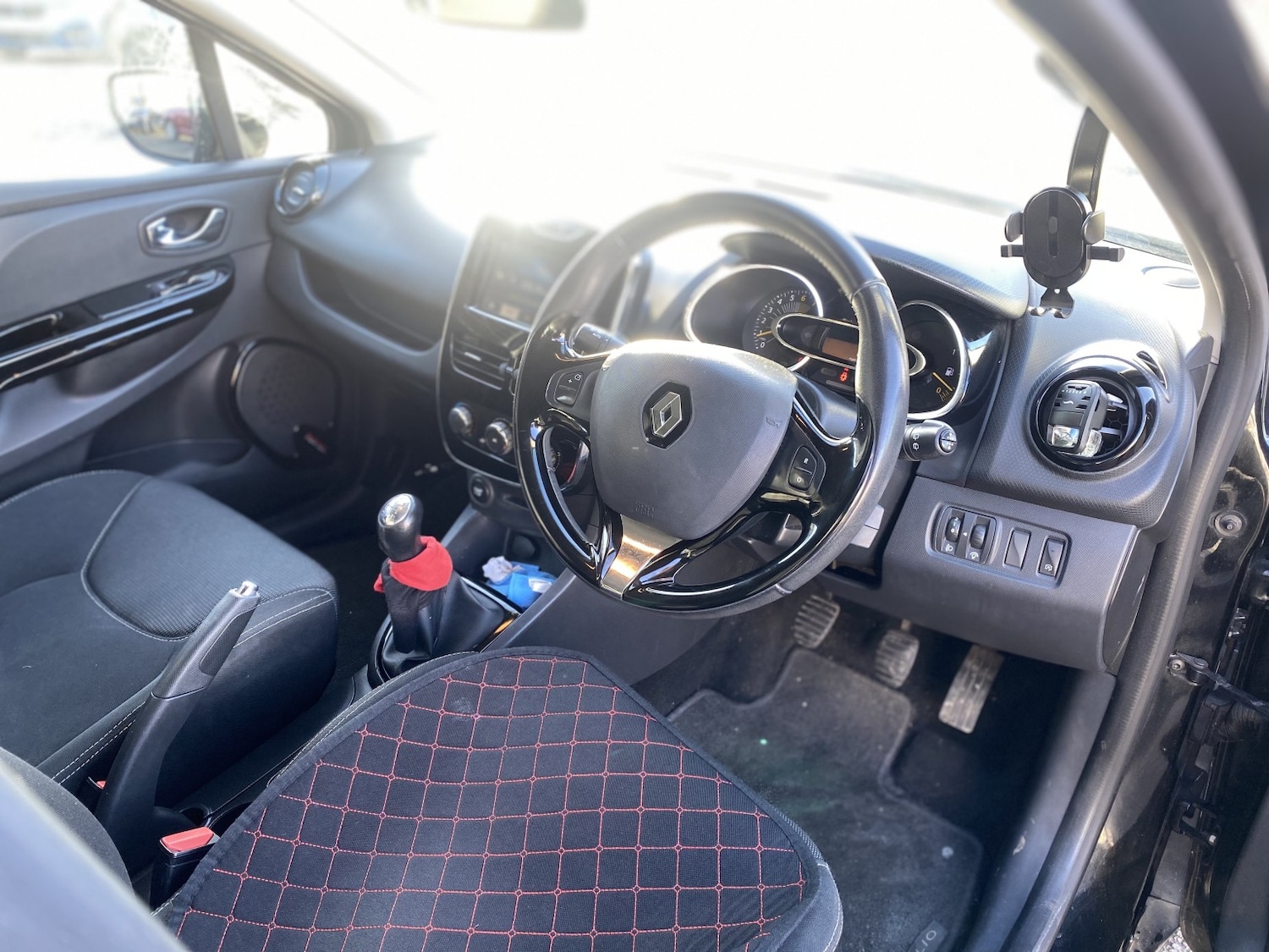 Used Renault Clio 2013 for sale - 77370637: Photo 24