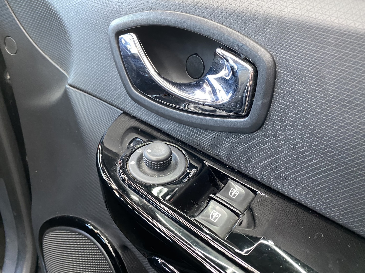 Used Renault Clio 2013 for sale - 77370637: Photo 28