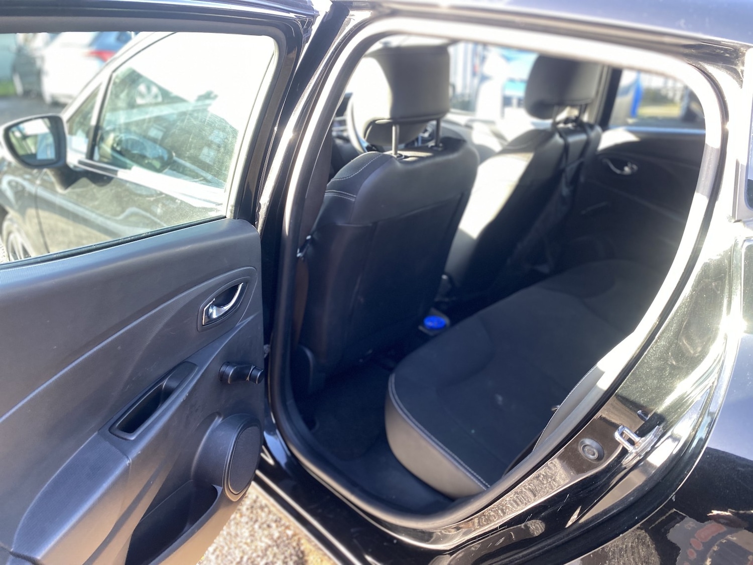 Used Renault Clio 2013 for sale - 77370637: Photo 31