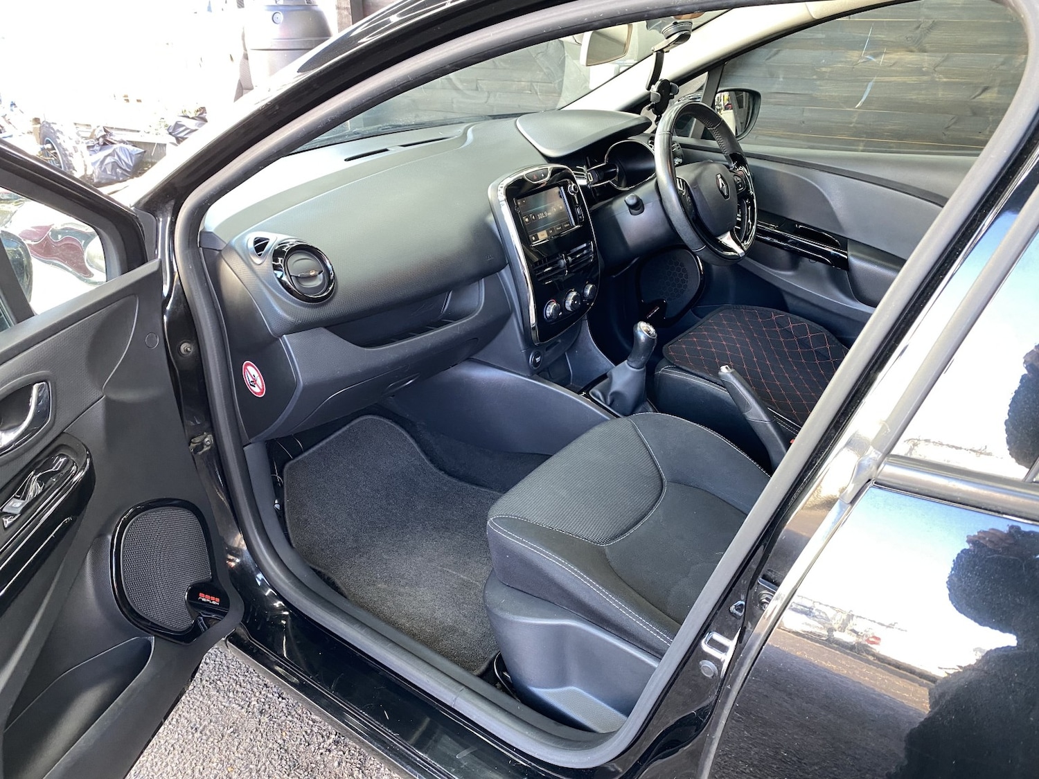 Used Renault Clio 2013 for sale - 77370637: Photo 36