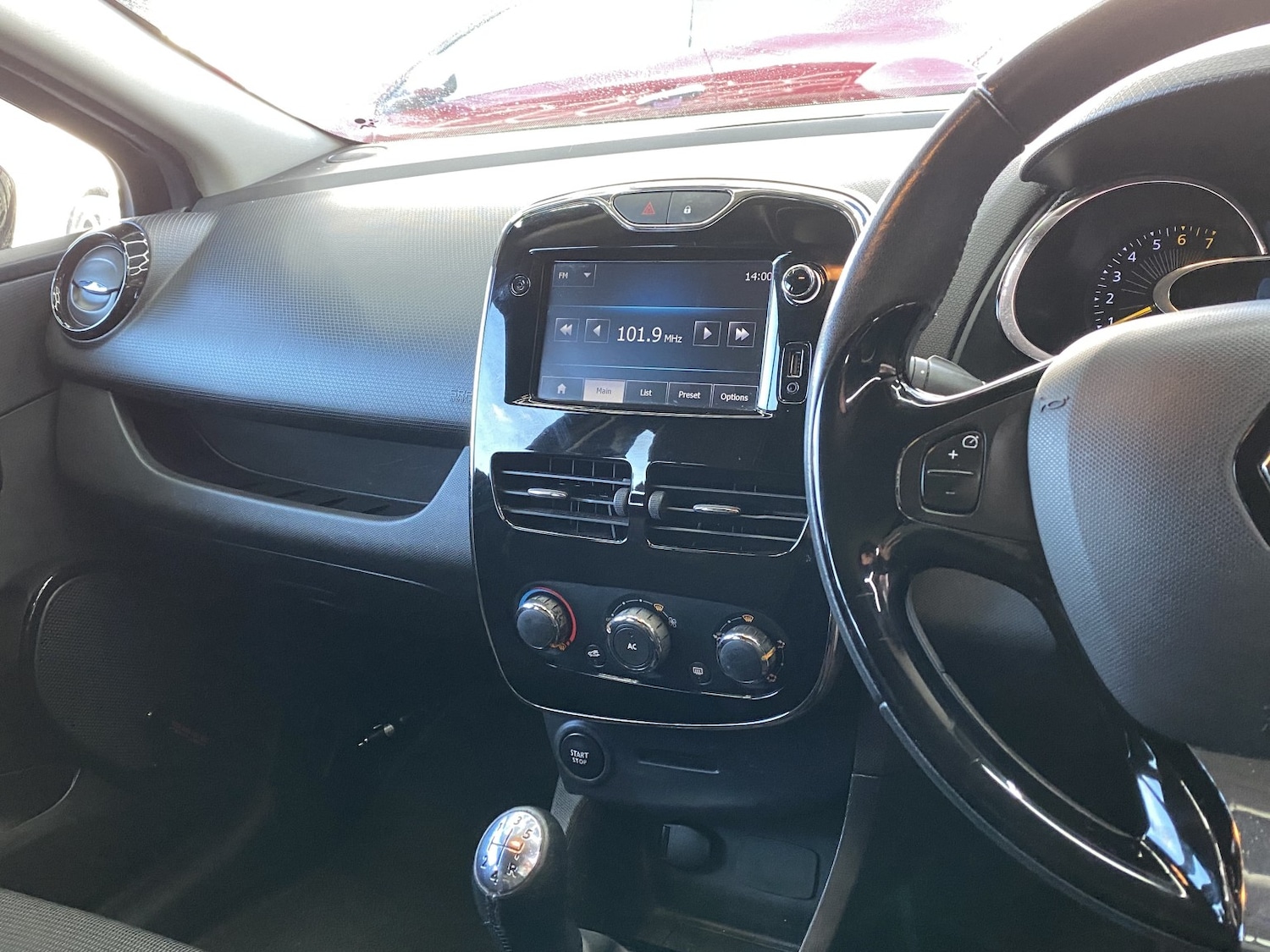 Used Renault Clio 2013 for sale - 77370637: Photo 47