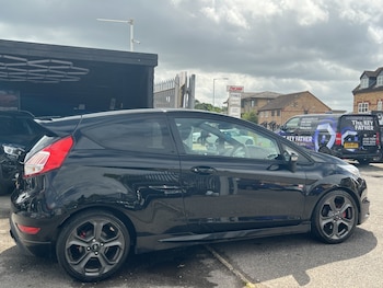 Used Ford Fiesta 2017 for sale - 79439262: Photo
