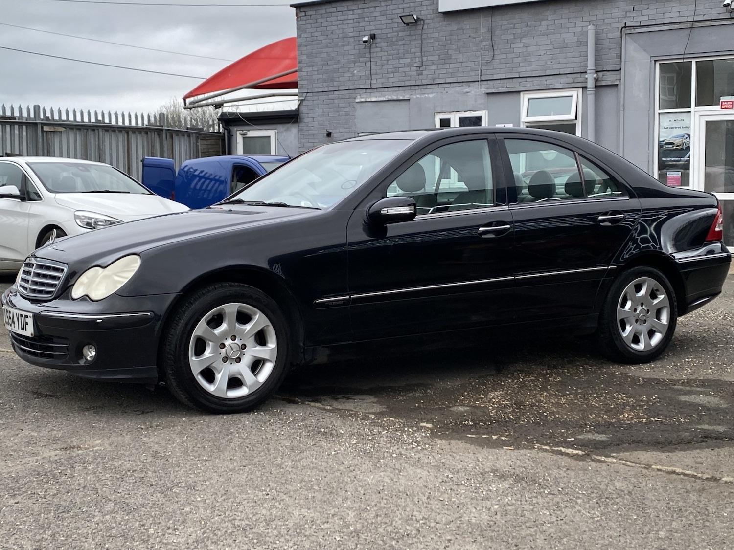 Used Mercedes-Benz C Class 2004 for sale - 78162191: Photo 2