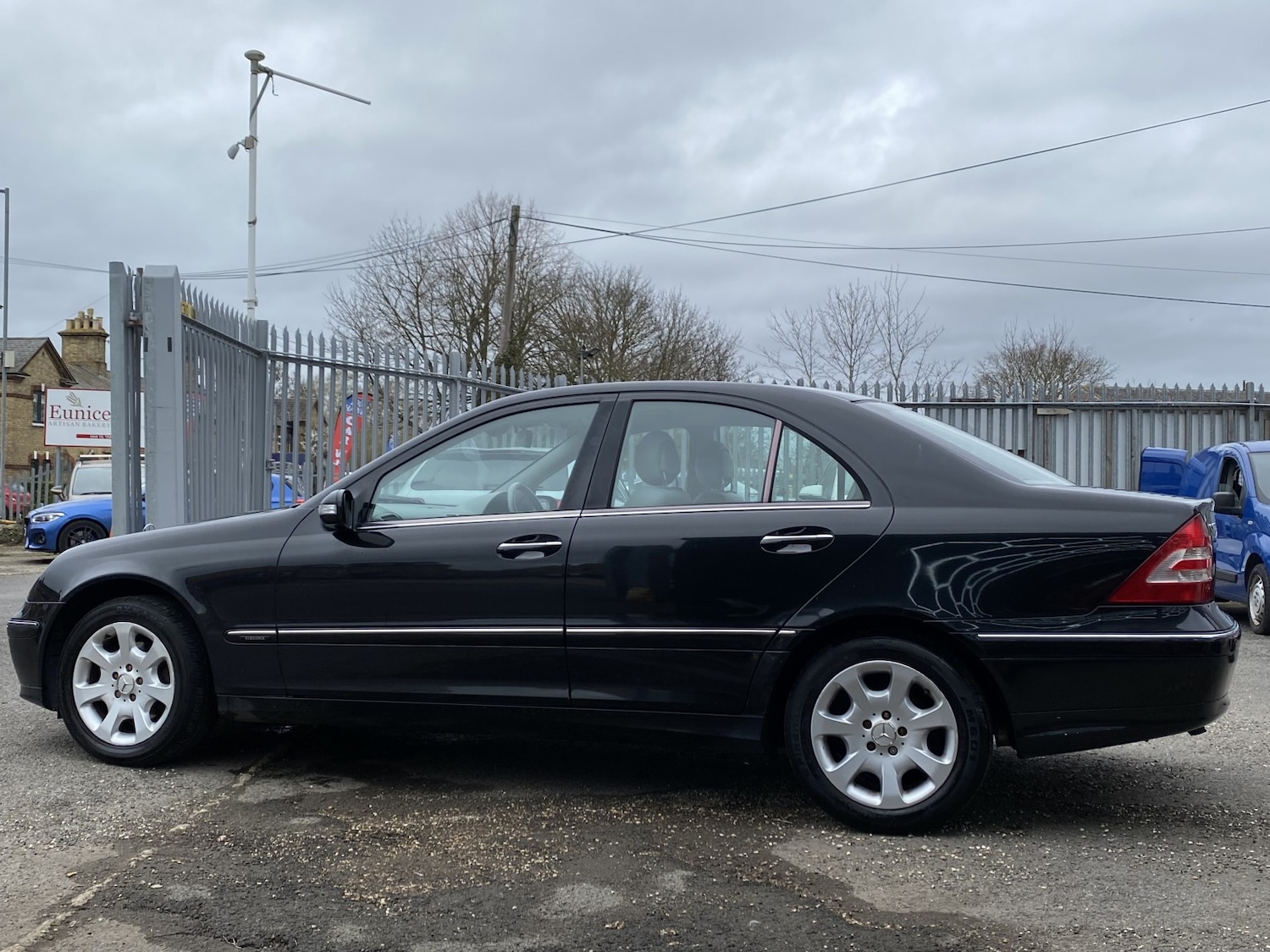 Used Mercedes-Benz C Class 2004 for sale - 78162191: Photo 4