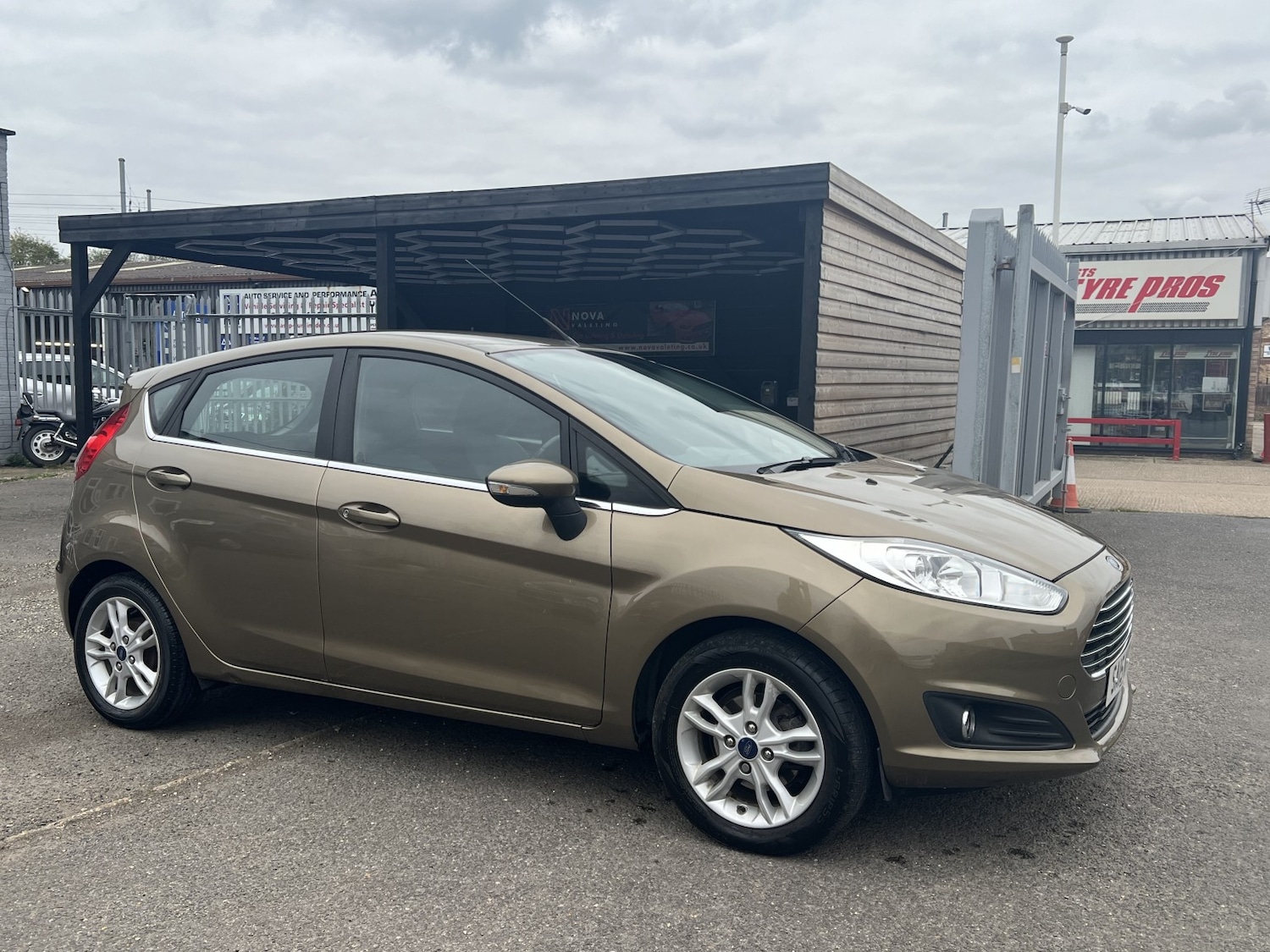 Used Ford Fiesta 2015 for sale - 78162160: Photo 16