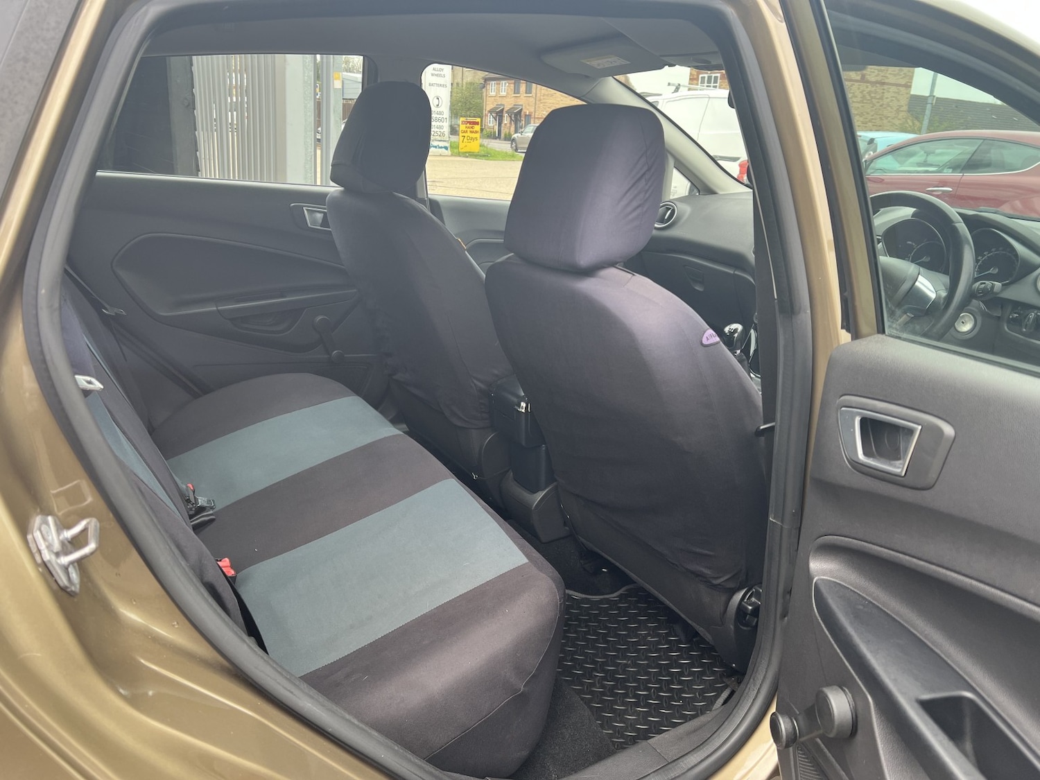 Used Ford Fiesta 2015 for sale - 78162160: Photo 23