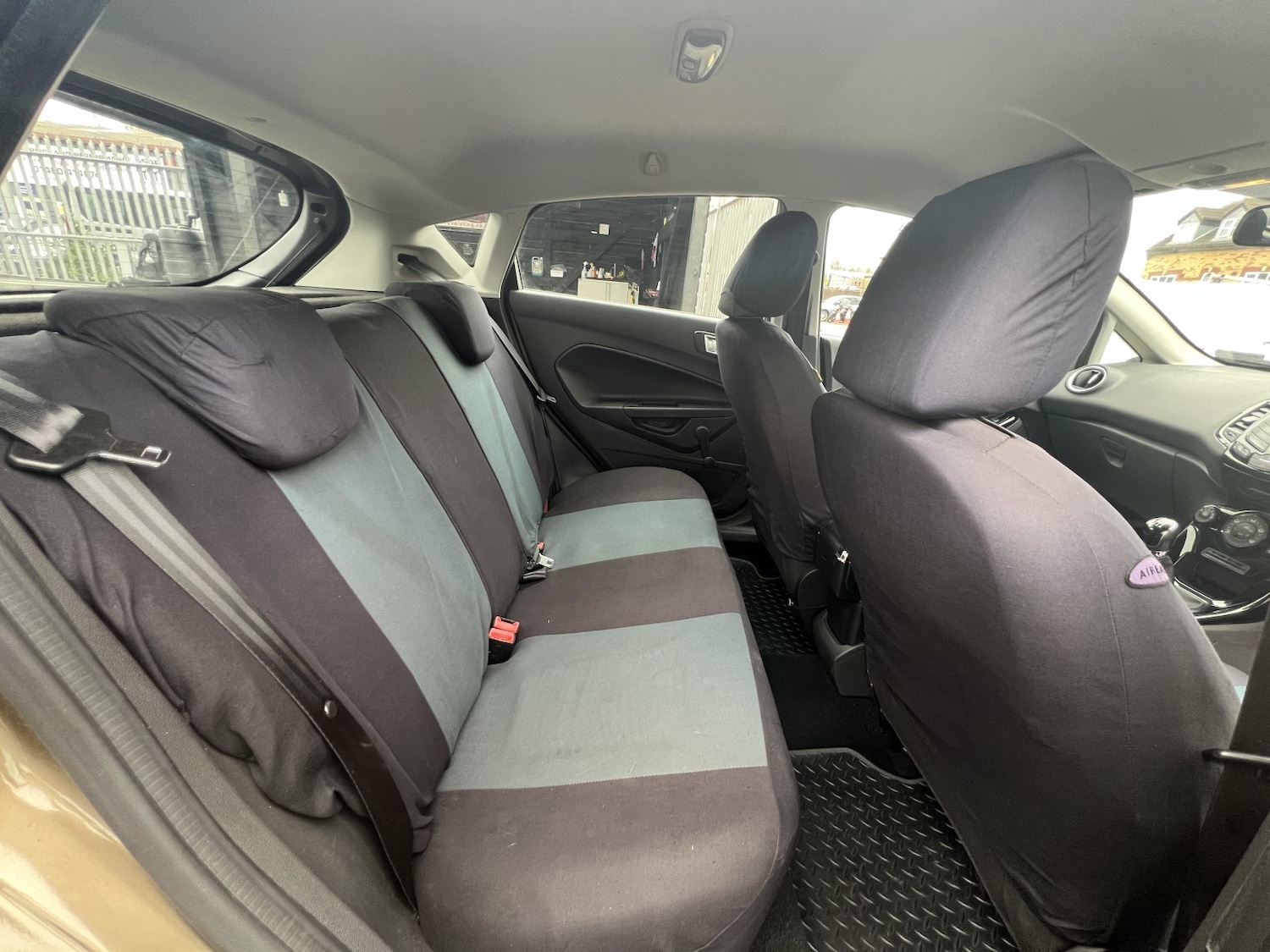 Used Ford Fiesta 2015 for sale - 78162160: Photo 25