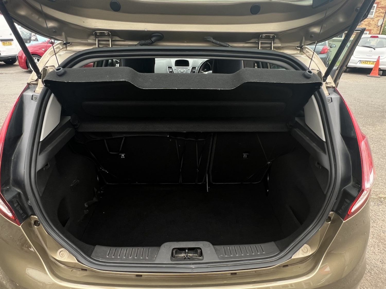 Used Ford Fiesta 2015 for sale - 78162160: Photo 29