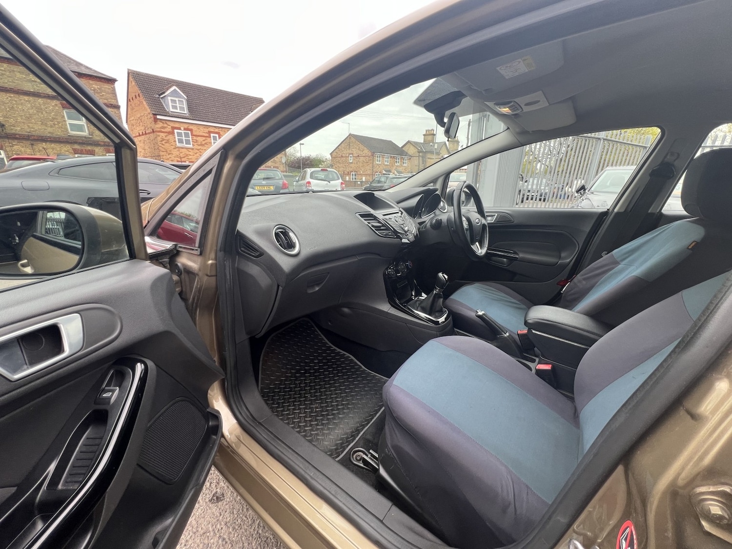 Used Ford Fiesta 2015 for sale - 78162160: Photo 37