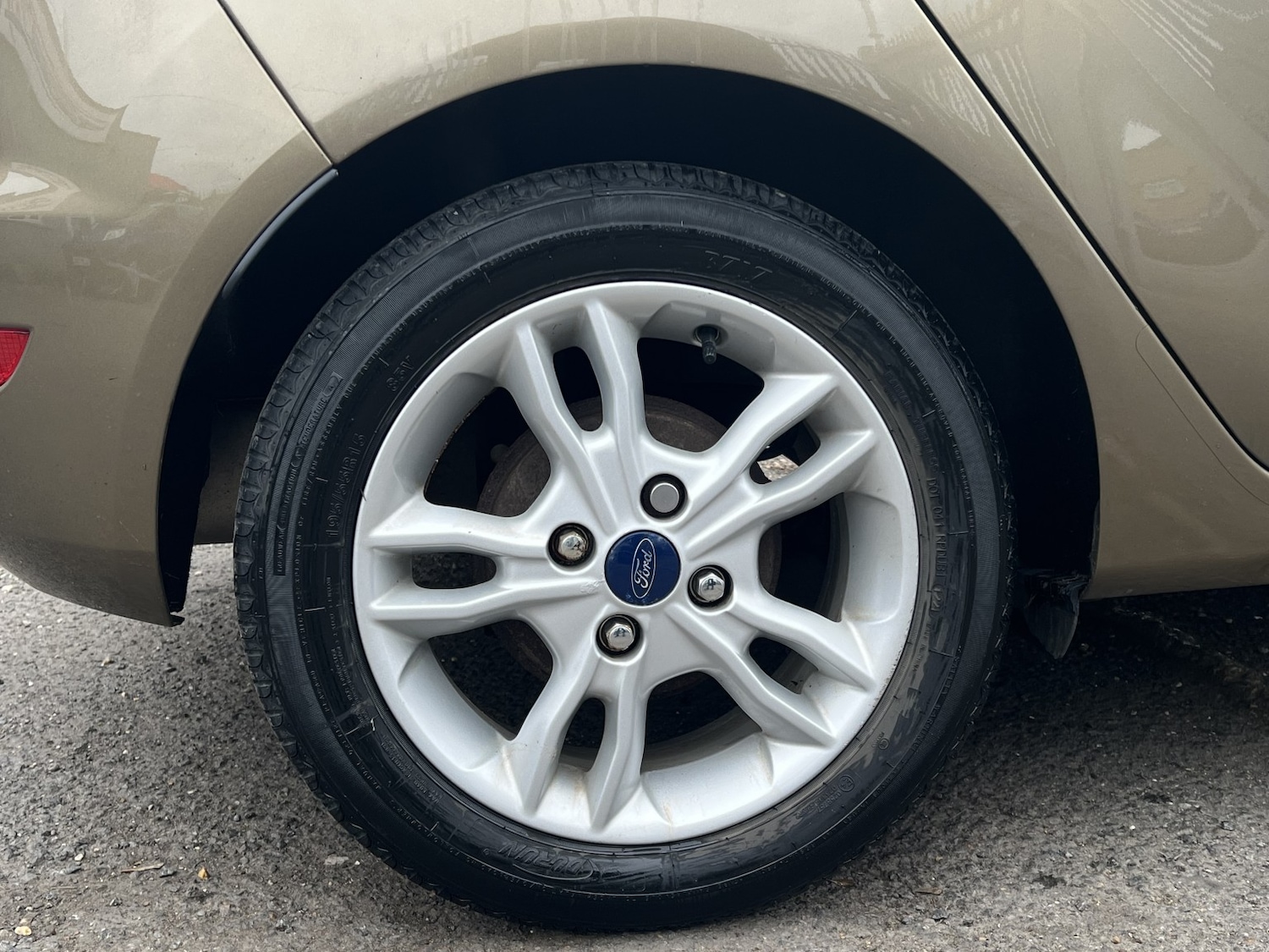 Used Ford Fiesta 2015 for sale - 78162160: Photo 41