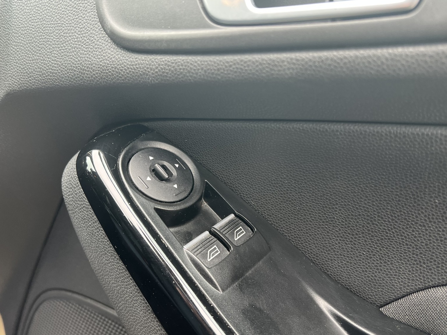 Used Ford Fiesta 2015 for sale - 78162160: Photo 46