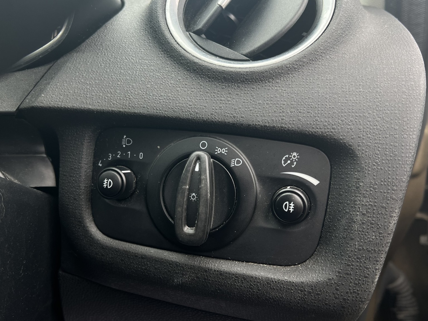 Used Ford Fiesta 2015 for sale - 78162160: Photo 47