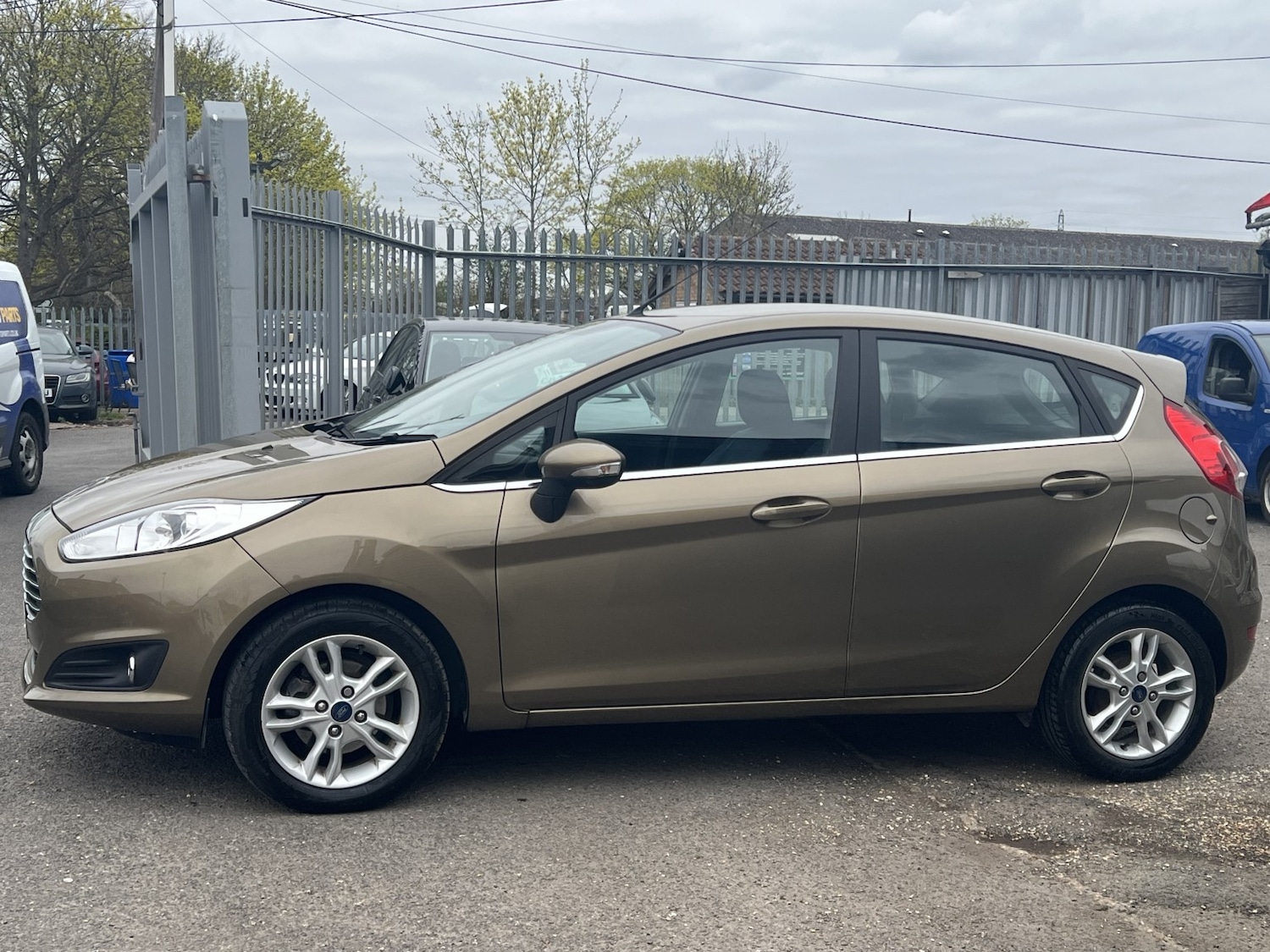 Used Ford Fiesta 2015 for sale - 78162160: Photo 6