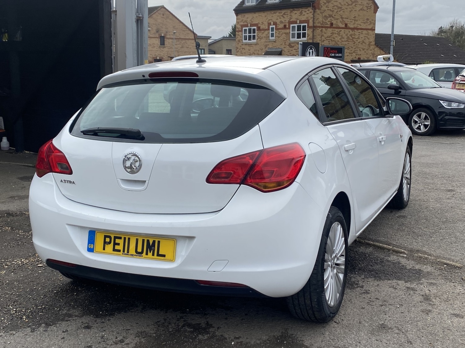 Used Vauxhall Astra 2011 for sale - 77610024: Photo 10