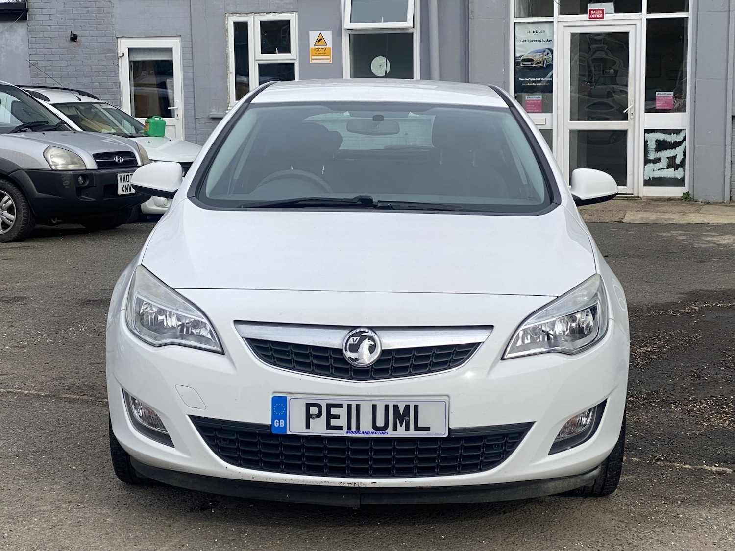 Used Vauxhall Astra 2011 for sale - 77610024: Photo 2