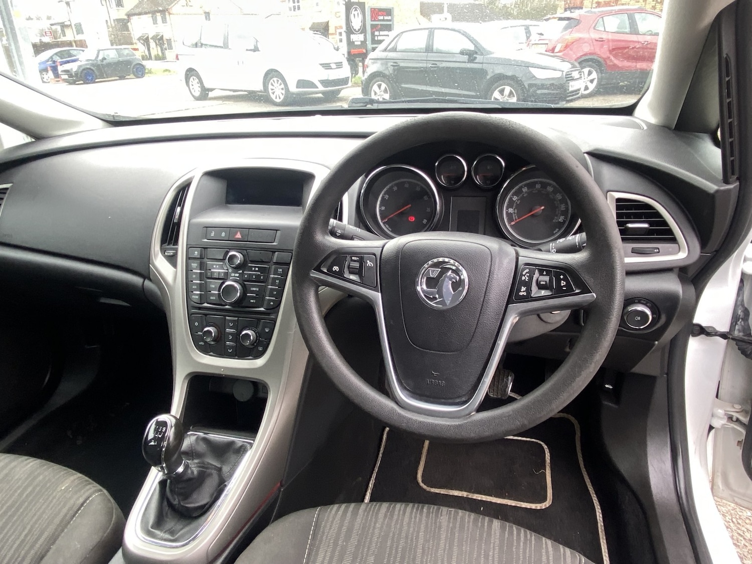 Used Vauxhall Astra 2011 for sale - 77610024: Photo 32