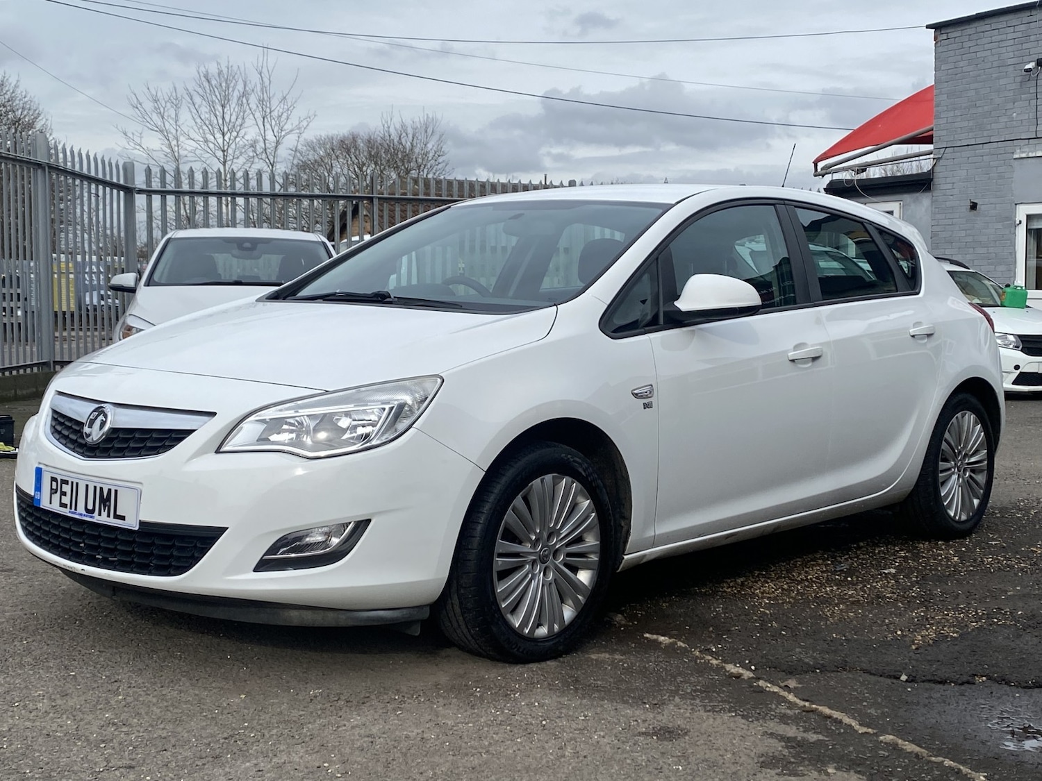 Used Vauxhall Astra 2011 for sale - 77610024: Photo 4