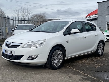 Used Vauxhall Astra 2011 for sale - 77610024: Photo