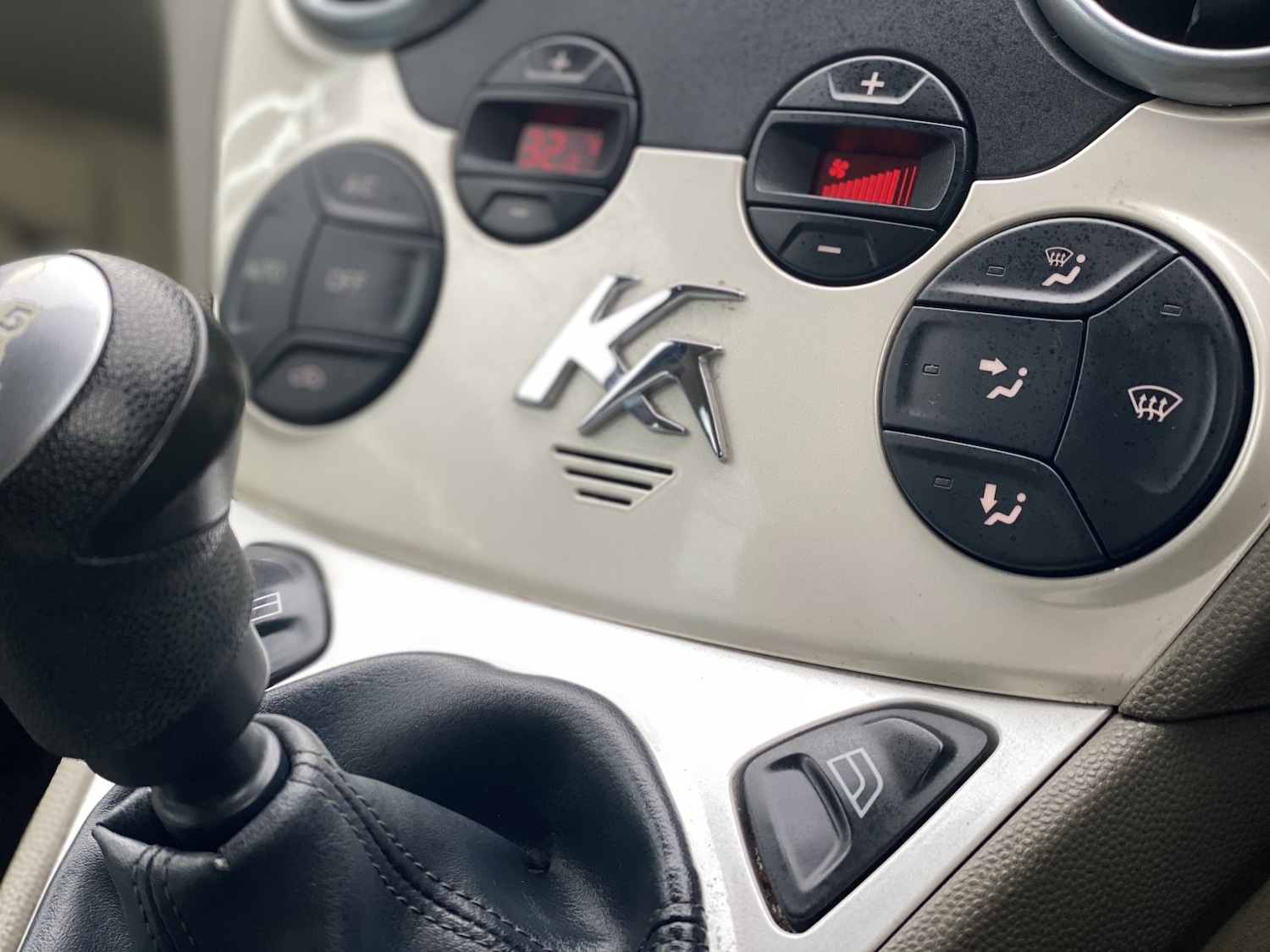 Used Ford Ka 2010 for sale - 76986827: Photo 19