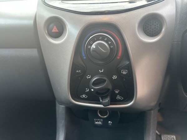 Used Peugeot 108 2015 for sale - 76177049: Photo 26
