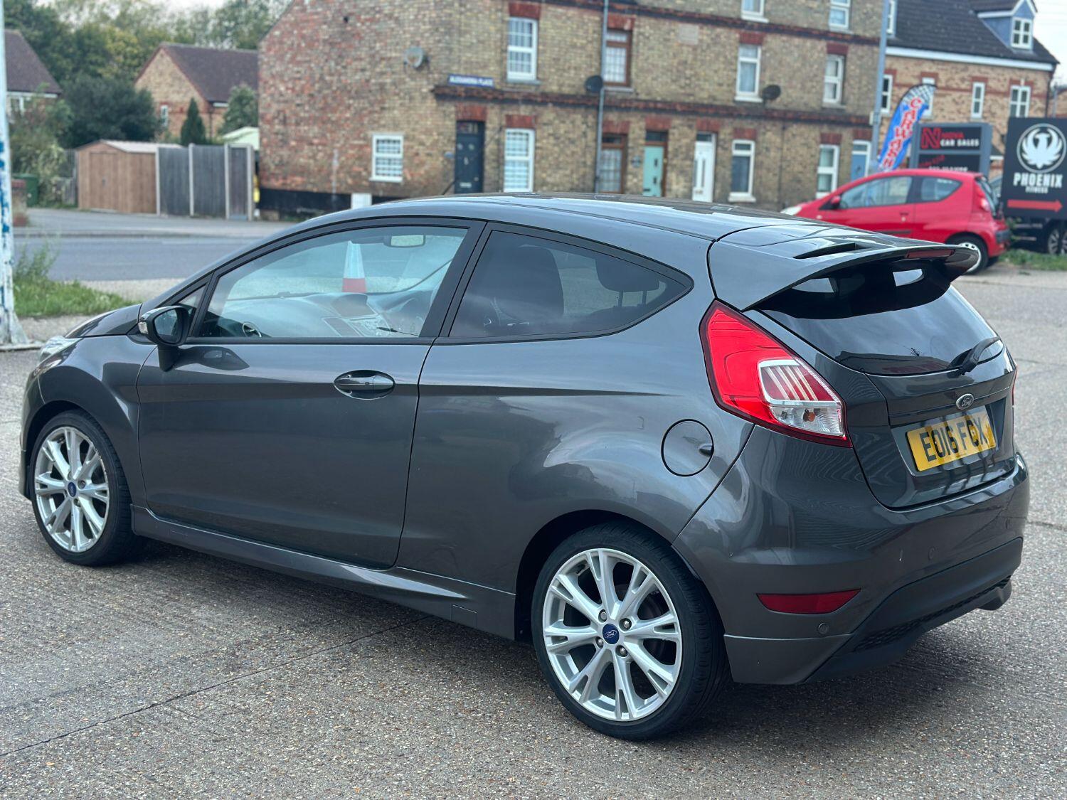 Used Ford Fiesta 2016 for sale - 76030691: Photo 4