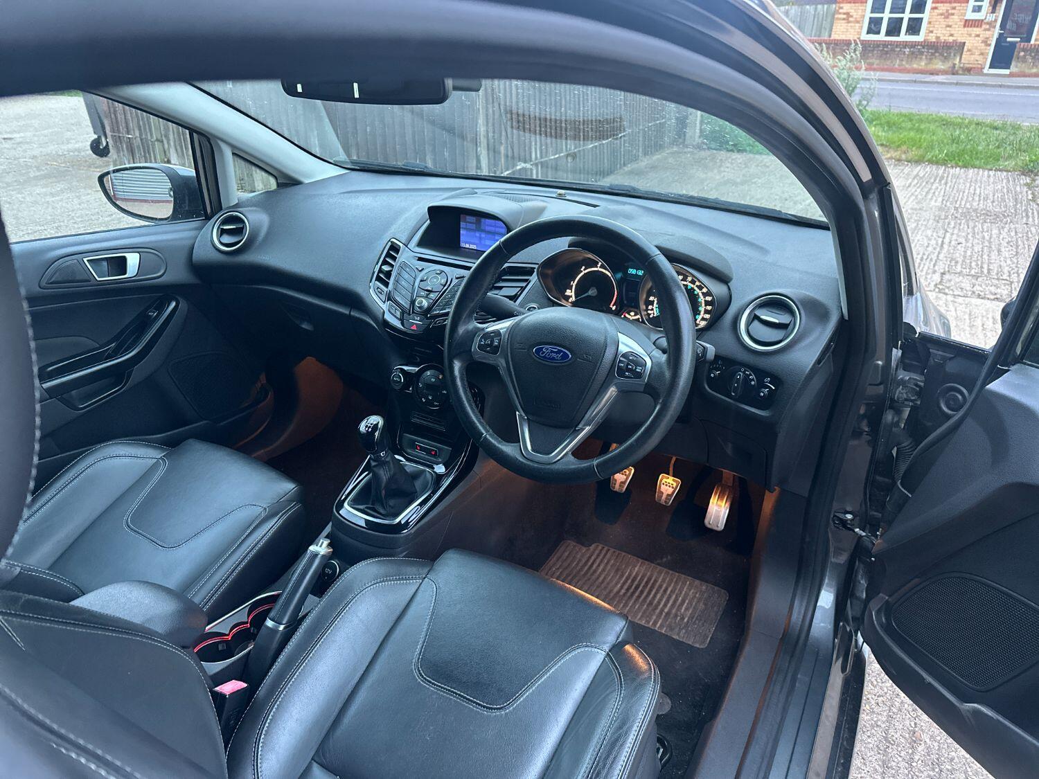 Used Ford Fiesta 2016 for sale - 76030691: Photo 8