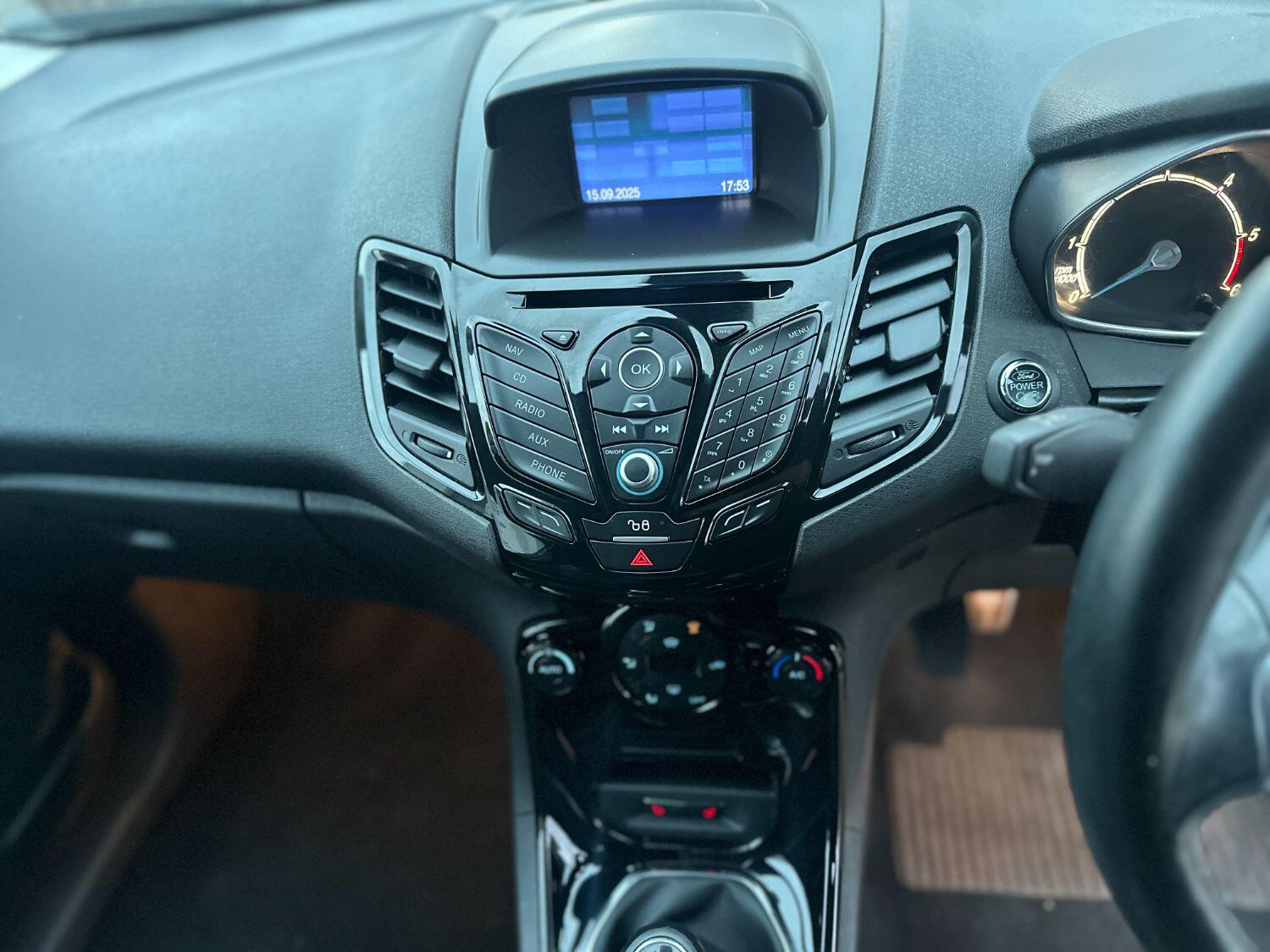 Used Ford Fiesta 2016 for sale - 76030691: Photo 9