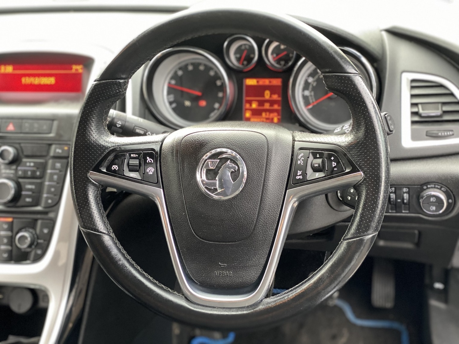 Used Vauxhall Astra GTC 2015 for sale - 76982785: Photo 11