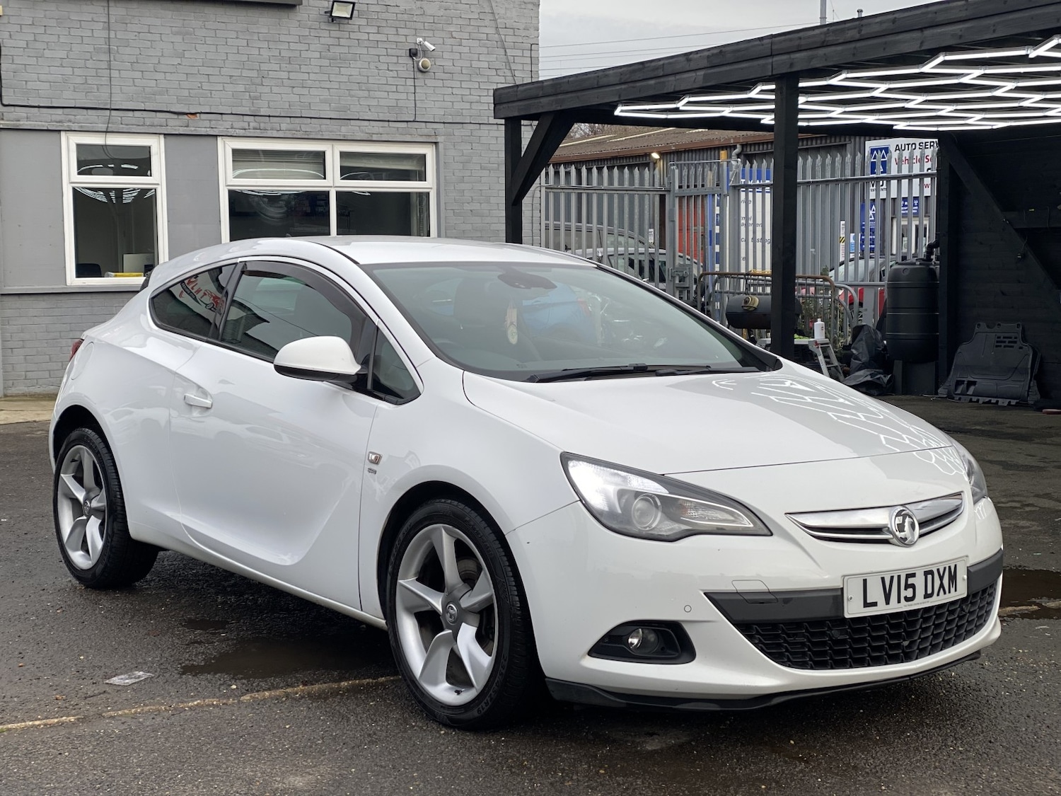 Used Vauxhall Astra GTC 2015 for sale - 76982785: Photo 2