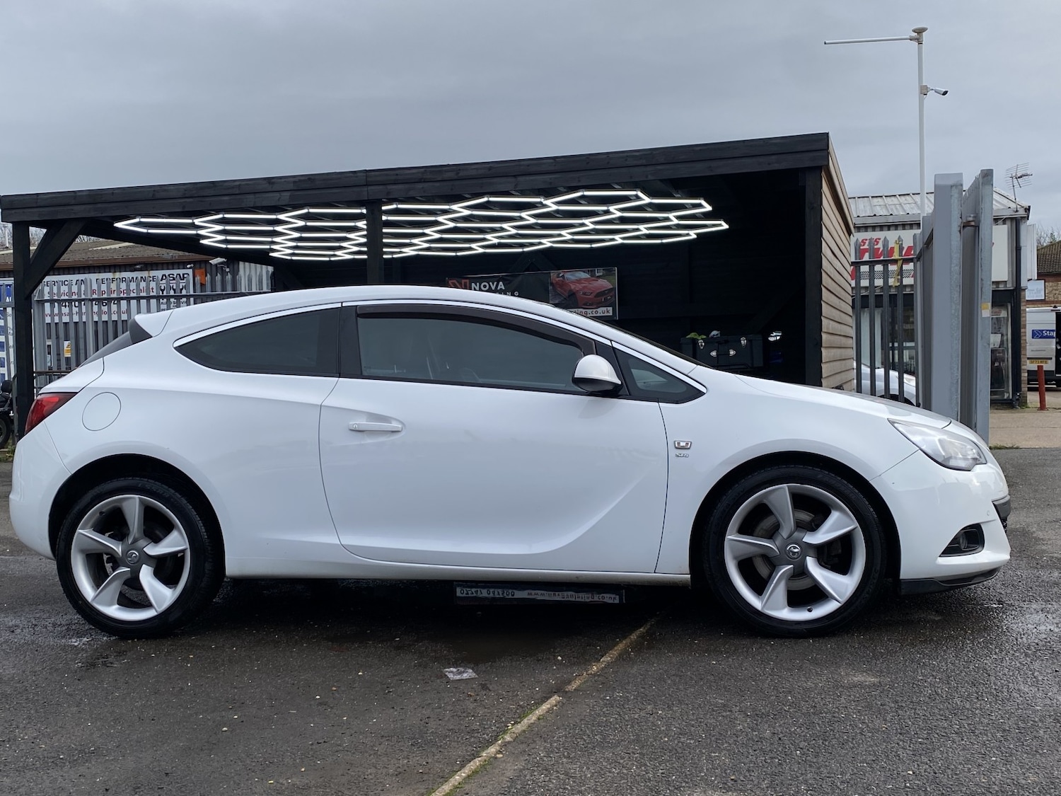 Used Vauxhall Astra GTC 2015 for sale - 76982785: Photo 6
